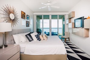 2 chambres, bureau, fer et planche à repasser, accès au Wi-Fi (inclus)