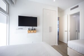 2 bedrooms, desk, iron/ironing board, free WiFi