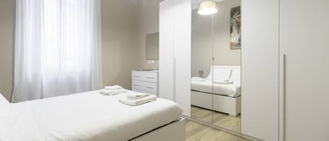 2 habitaciones, tabla de planchar con plancha y wifi gratis