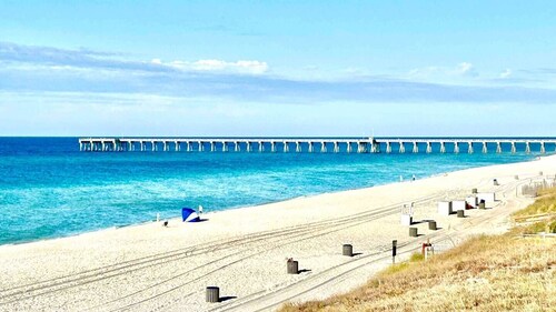 Beachfront w/Amazing Sunsets~ Pool/Hot Tub~Short Walk to Pier Park-Pets Welcome
