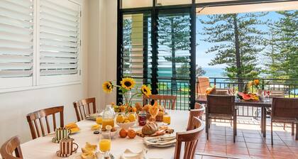 Arcoola 2 | Views Over Main Beach