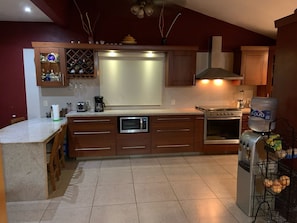 Fridge, microwave, oven, coffee/tea maker