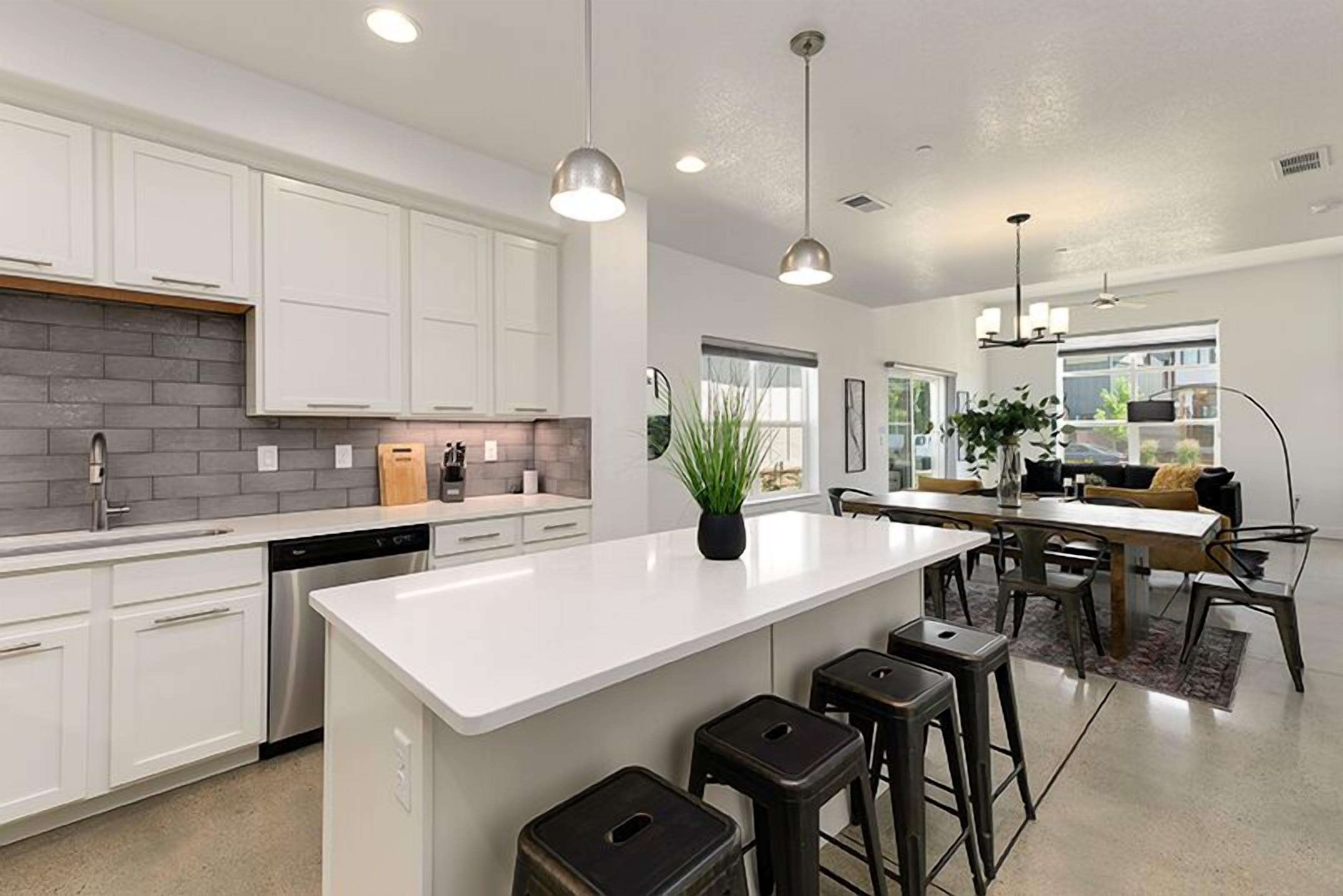 Nhà liên kế, nhiều giường (226 Osiander St. Unit D) | Bếp riêng