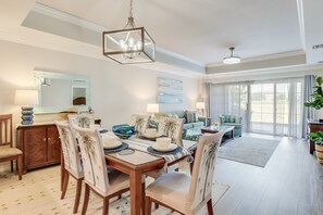 Interior - 3 Bed Condo in Reunion Resort Backing Onto Golf Course 6 Miles to Disney (Kissimmee)