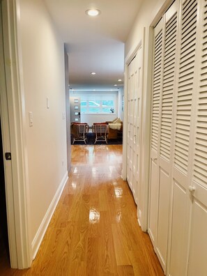 Interior - Modern light filled 2BR Apt 5 min to<br>West Loop! Sleep like a baby!  (Chicago)