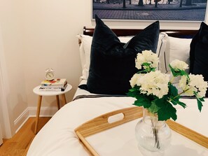 Room - Modern light filled 2BR Apt 5 min to<br>West Loop! Sleep like a baby!  (Chicago)