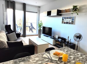 Smart TV, DVD player, stereo - Acogedor y Tranquilo Apartamento (Deltebre)