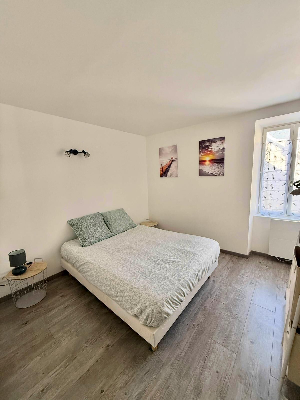 3 dormitorios, tabla de planchar con plancha, wifi gratis y ropa de cama