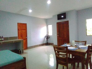 1 bedroom, WiFi, bed sheets - Excellent Costa Rican Experience (Tamarindo)