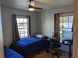 2 habitaciones, escritorio, wifi y ropa de cama