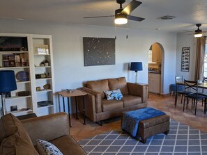 Tietokoneen näyttö