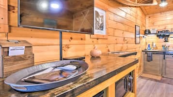 Fridge, microwave, coffee/tea maker, toaster