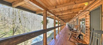 The Lodge Nantahala River. Bryson City, North Carolina. Suit #3