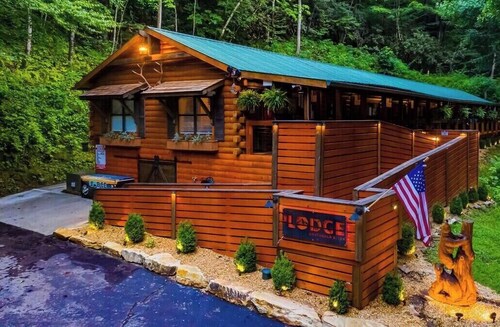 The Lodge Nantahala River. Bryson City, North Carolina. Suit #3