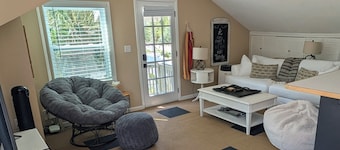 Cozy Cabana ....walk to the beach and St Armand's Circle!