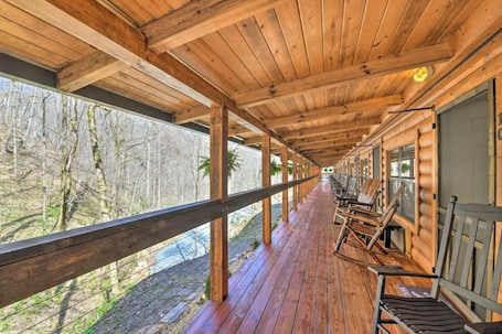 Terrace/patio. The Lodge Nantahala River. Bryson city, North Carolina. Suite #6