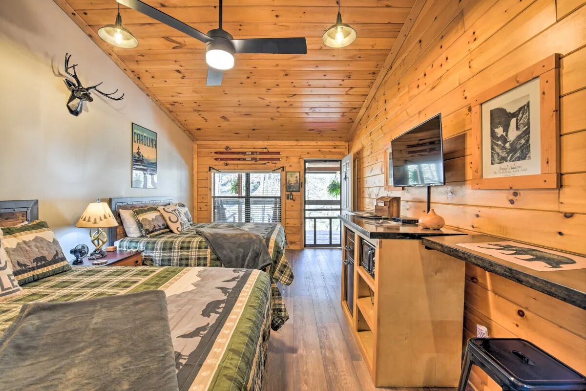 1 bedroom, free WiFi, bed sheets