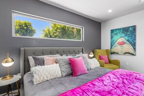 4 bedrooms, iron/ironing board, free WiFi, bed sheets