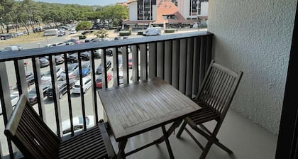 Seignosse Ocean, apartment in the heart of the resort, beach 200m away, sleeps 4