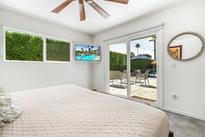 4 bedrooms, internet - Retro Desert Vacation Downtown Palm Springs (Palm Springs)