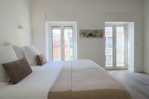 3 bedrooms, in-room safe, iron/ironing board, free WiFi - Apt luxe 1min Palais Festivals (Cannes)