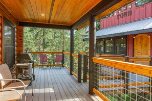 Property grounds - Woodland Home w/ Great Game Room, Deck, W/D & Forest View - Near Cle Elum Lake (Ronald)
