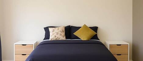 4 habitaciones, escritorio, tabla de planchar con plancha y wifi gratis