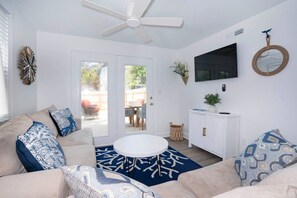 TV - Renovated Duplex in Dewey Beach (Dewey Beach)