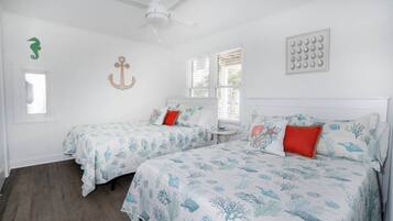 2 makuuhuonetta, silitysrauta/-lauta, vauvan matkasänky, ilmainen Wi-Fi