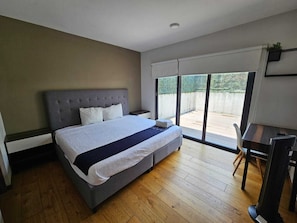 Grand Suite | Blackout curtains, iron/ironing board, free WiFi, bed sheets - Singular Sócrates (Mexico City)