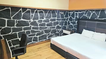Cortinas blackout, tabla de planchar con plancha y wifi gratis