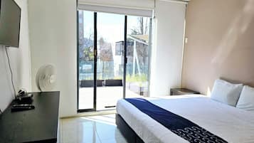 Grand Suite | Cortinas blackout, tabla de planchar con plancha y wifi gratis