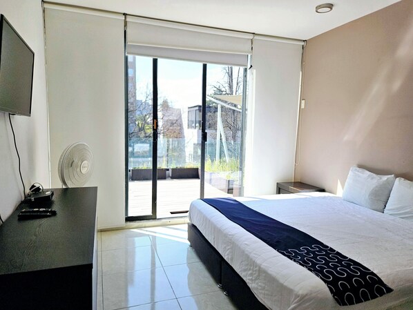 Grand Suite | Blackout drapes, iron/ironing board, free WiFi, bed sheets - Singular Sócrates (Mexico City)