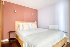 1 soverom, strykejern/-brett, wi-fi og sengetøy