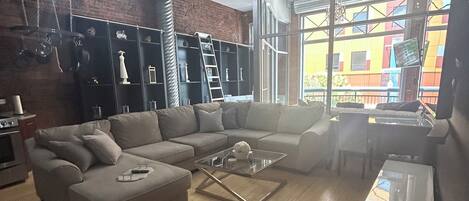 Smart TV, videojuegos y libros