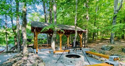 Hideout Home With 2 Minutes To Pool/ Beach and Ski Lift
