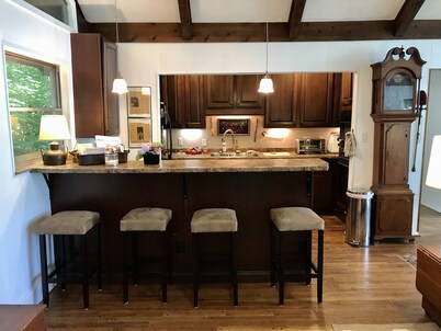 "Last Resort" on Norris Lake, 3BR, 3BA, Andersonville, TN Home