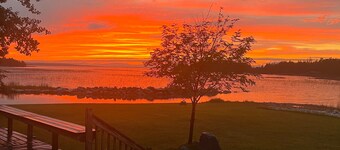 Lakeview Retreat - Detour - with Private Dock/ Fire Pit