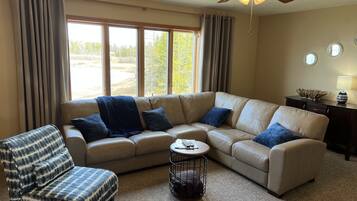 Smart-tv en een open haard