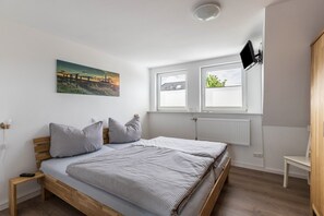 6 Schlafzimmer, Bügeleisen/Bügelbrett, kostenloses WLAN, Bettwäsche