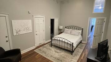 5 bedrooms, free WiFi