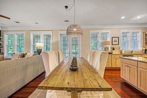 Dining - Dream vacation home with 6-seater golf cart; screen porch; upstairs balcony (Miramar Beach)