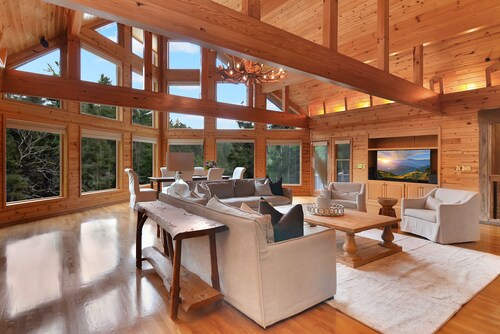 Toccoa Riverside Retreat ~ 45-Acre Estate, Fire Pit, Pool, Sauna, & More!