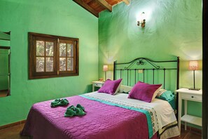 1 habitación, tabla de planchar con plancha, wifi gratis y ropa de cama 