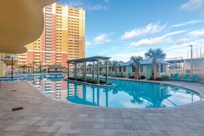 室外泳池、暖水池