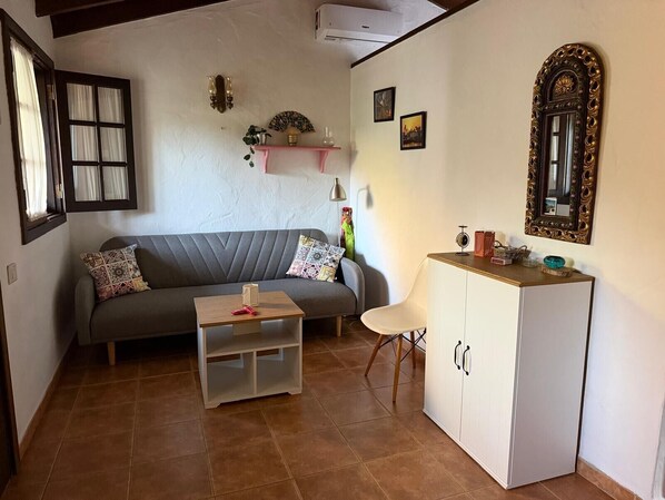 Living area - Country Cabin "Finca Nim 1" on a Farm with Mountain View, Pool & Wi-Fi (Mogán)