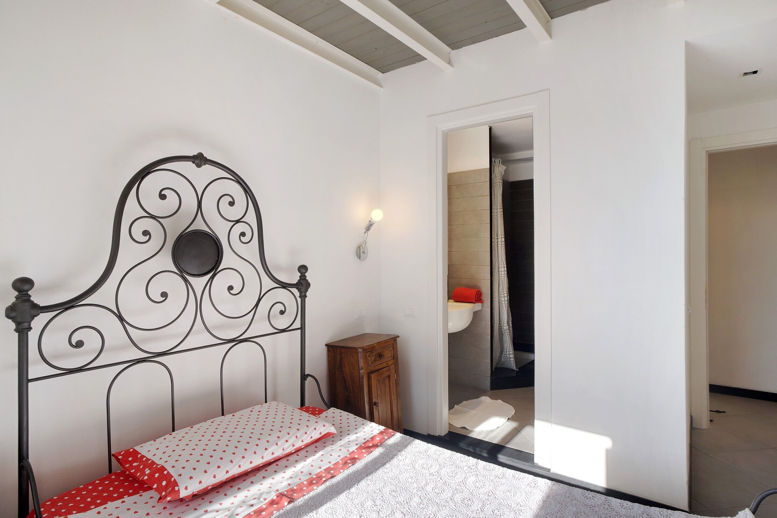 2 chambres, fer et planche à repasser, Wi-Fi gratuit, draps fournis