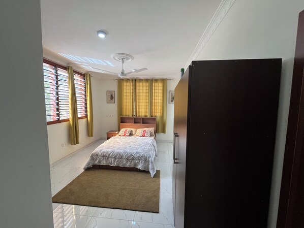 Condo, 2 Bedrooms, Balcony, Mountain View | 2 bedrooms, iron/ironing board, WiFi, bed sheets