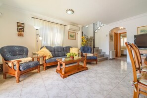 TV, peis og DVD-spiller