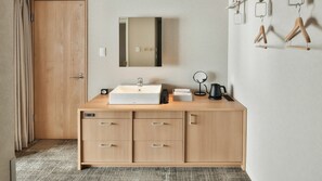 Down duvets, desk, blackout curtains, free WiFi